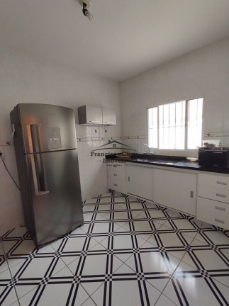 Imagem Casa com 3 Quartos à Venda, 194 m² em Jardim Aeroporto - Guaratinguetá Imagem Casa com 3 Quartos à Venda, 194 m² em Jardim Aeroporto - Guaratinguetá