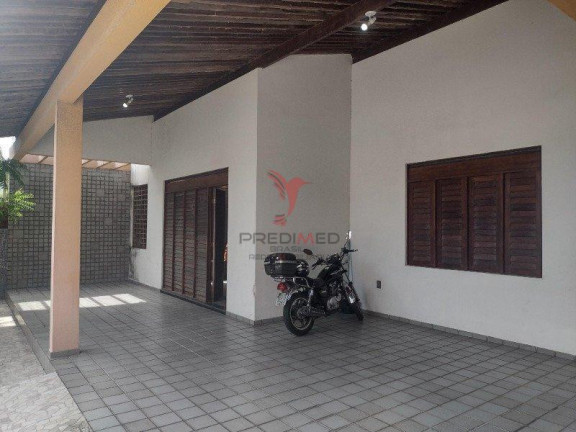 Casa com 4 Quartos à Venda,  em Bessa - João Pessoa