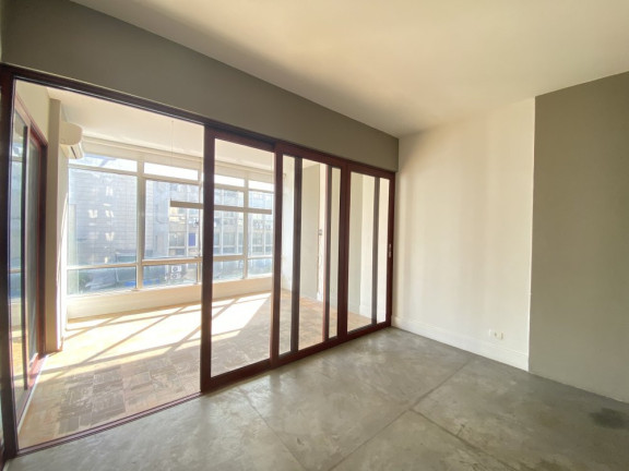 Sala Comercial à Venda, 118 m² em Jardim Paulistano - São Paulo