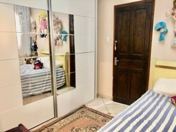 Imagem Casa com 4 Quartos à Venda, 232 m² em Rebouças - Curitiba
