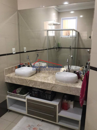Imagem Casa com 4 Quartos à Venda, 300 m² em Marapé - Santos