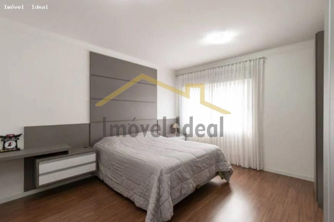 Imagem Casa com 5 Quartos à Venda, 317 m² em Santa Felicidade - Curitiba