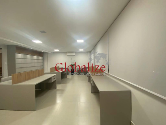 Sala Comercial à Venda, 100 m² em Vila Mathias - Santos