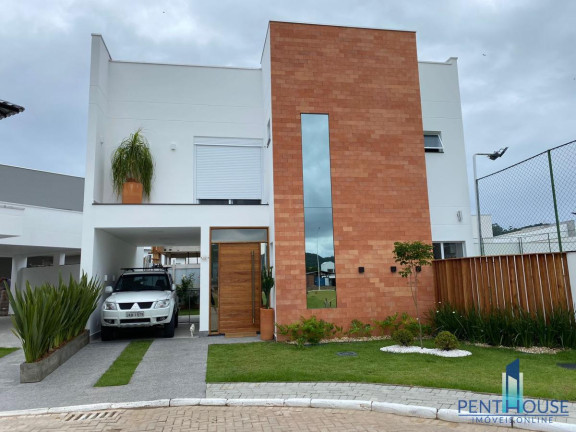 Casa com 3 Quartos à Venda, 129 m² em São Judas Tadeu - Balneário Camboriú