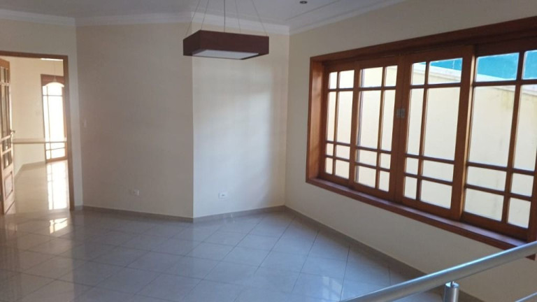 Imagem Sobrado com 4 Quartos à Venda, 335 m² em Caputera - Arujá Imagem Sobrado com 4 Quartos à Venda, 335 m² em Caputera - Arujá