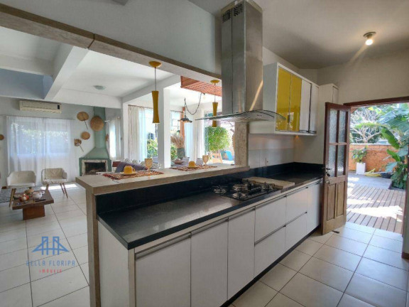 Imagem Casa com 3 Quartos à Venda, 182 m² em Lagoa Da Conceição - Florianópolis Imagem Casa com 3 Quartos à Venda, 182 m² em Lagoa Da Conceição - Florianópolis