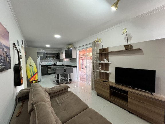 Imagem Casa com 2 Quartos à Venda, 150 m² em São João Do Rio Vermelho - Florianópolis Imagem Casa com 2 Quartos à Venda, 150 m² em São João Do Rio Vermelho - Florianópolis