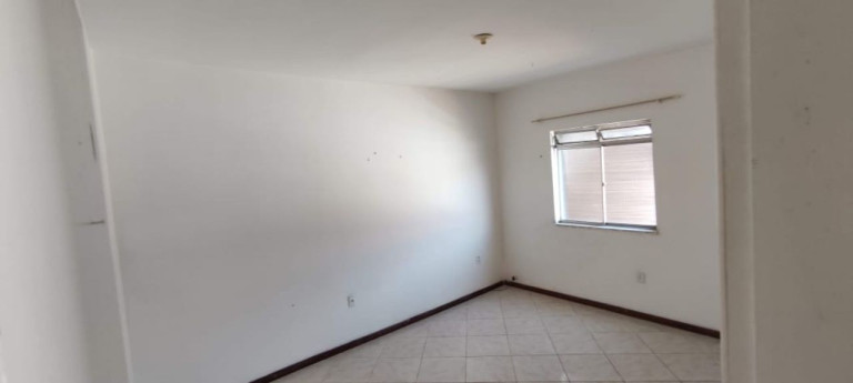 Imagem Casa com 5 Quartos à Venda, 700 m² em Cajazeiras V - Salvador Imagem Casa com 5 Quartos à Venda, 700 m² em Cajazeiras V - Salvador