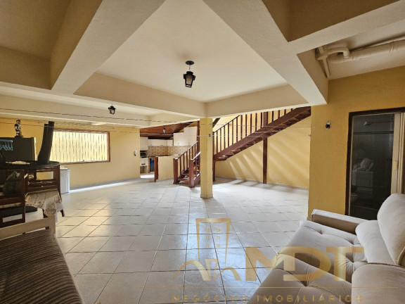 Imagem Casa com 4 Quartos à Venda, 145 m² em Santa Amélia - Belo Horizonte