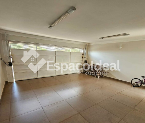 Imagem Casa com 3 Quartos à Venda, 206 m² em Jardim Itamaraty - Lençóis Paulista