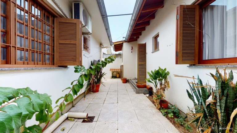Imagem Imóvel com 4 Quartos à Venda, 120 m² em Espírito Santo - Porto Alegre Imagem Imóvel com 4 Quartos à Venda, 120 m² em Espírito Santo - Porto Alegre