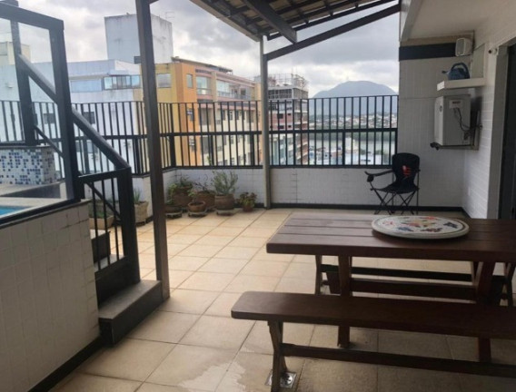 Imóvel com 3 Quartos à Venda, 242 m² em Centro - Guarapari