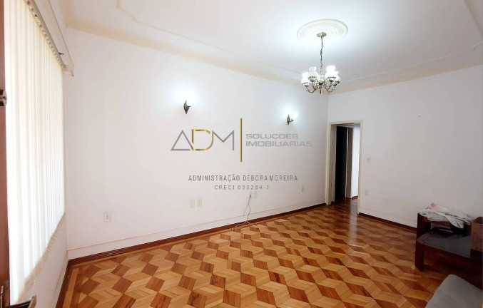 Imagem Casa com 3 Quartos à Venda, 242 m² em Centro - Botucatu