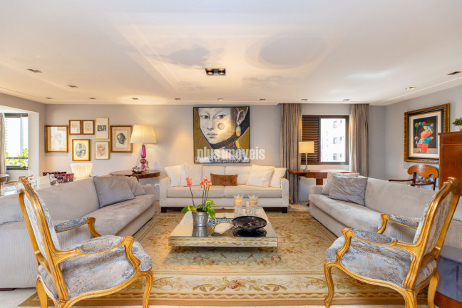 Apartamento com 3 Quartos à Venda, 232 m² em Moema - São Paulo