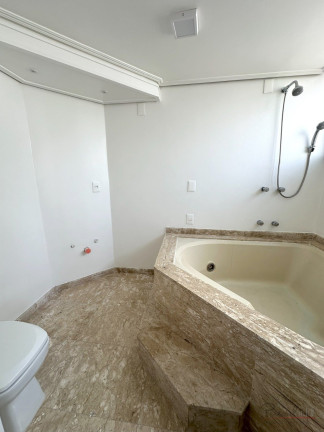 Imagem Apartamento com 3 Quartos à Venda, 197 m² em Centro - Florianópolis Imagem Apartamento com 3 Quartos à Venda, 197 m² em Centro - Florianópolis