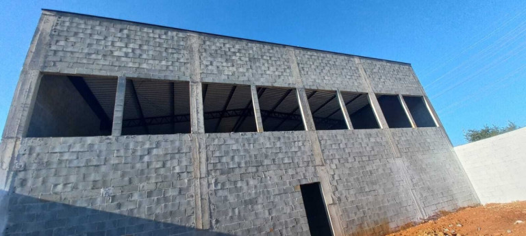 Imagem Galpão à Venda, 625 m² em Rio Comprido - Jacareí Imagem Galpão à Venda, 625 m² em Rio Comprido - Jacareí