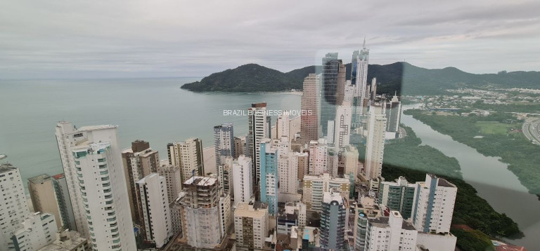 Imagem Imóvel com 4 Quartos à Venda, 227 m² em Centro - Balneário Camboriú
