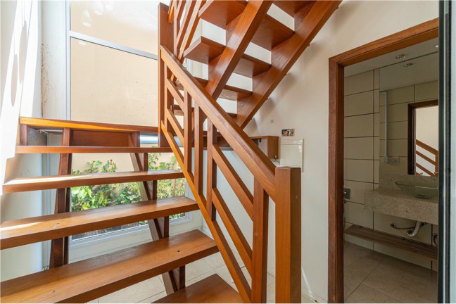 Imagem Casa com 2 Quartos à Venda, 203 m² em Higienópolis - Porto Alegre Imagem Casa com 2 Quartos à Venda, 203 m² em Higienópolis - Porto Alegre