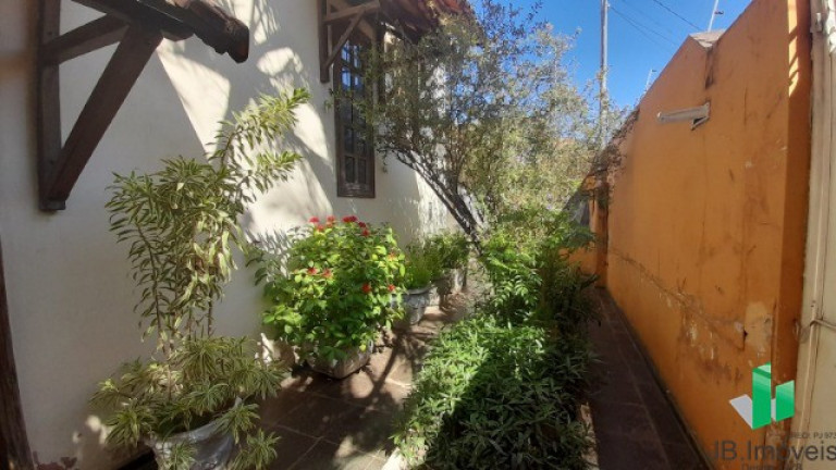 Imagem Casa com 3 Quartos à Venda, 140 m² em Melo - Montes Claros Imagem Casa com 3 Quartos à Venda, 140 m² em Melo - Montes Claros