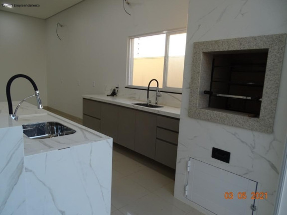 Imagem Imóvel com 2 Quartos à Venda,  em Sinop - Sinop