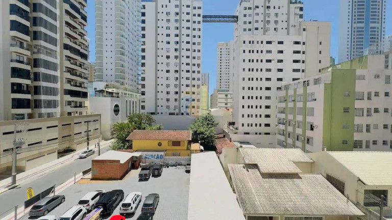 Imagem Apartamento com 2 Quartos à Venda, 80 m² em Centro - Balneário Camboriú