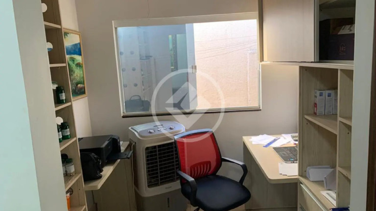 Imagem Casa com 3 Quartos à Venda, 247 m² em Setor Coimbra - Goiânia Imagem Casa com 3 Quartos à Venda, 247 m² em Setor Coimbra - Goiânia