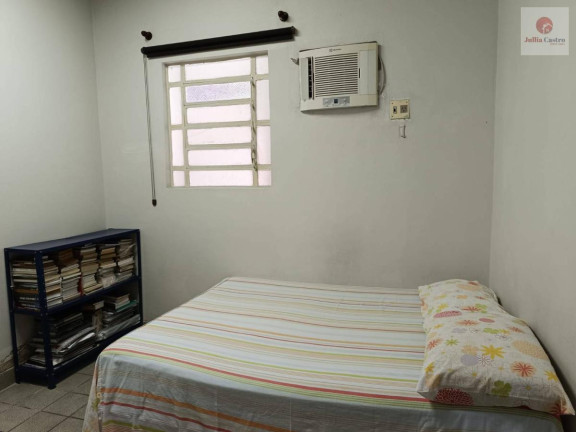 Imagem Casa com 4 Quartos à Venda, 200 m²
