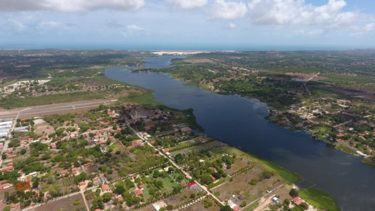 Imagem Imóvel à Venda, 360 m² em Centro - Aquiraz