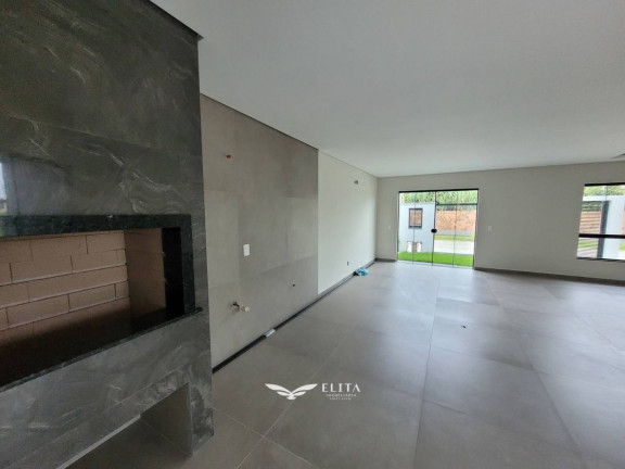 Imagem Sobrado com 3 Quartos à Venda, 128 m² em Itacolomi - Balneário Piçarras