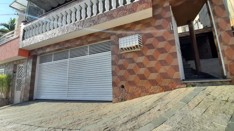 Sobrado com 3 Quartos à Venda, 250 m² em Umuarama - Osasco