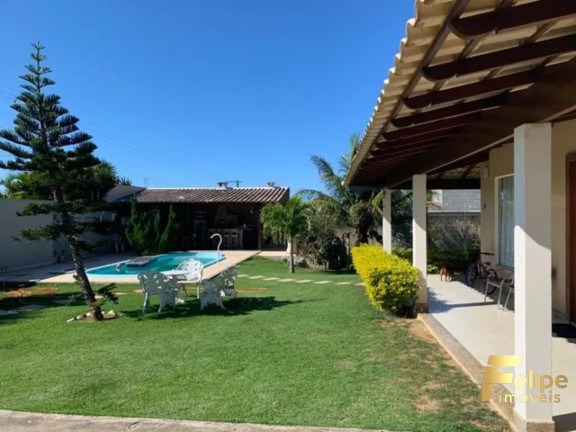 Casa com 3 Quartos à Venda, 250 m² em Nova Guarapari - Guarapari
