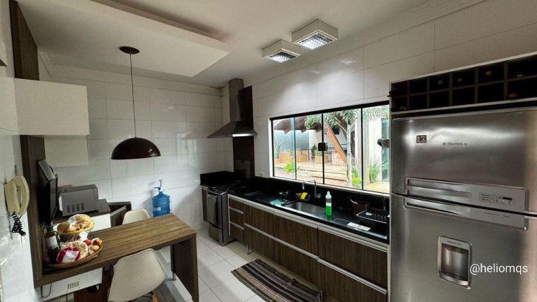 Imagem Casa com 3 Quartos à Venda, 356 m² em Parque Residencial Rita Vieira - Campo Grande Imagem Casa com 3 Quartos à Venda, 356 m² em Parque Residencial Rita Vieira - Campo Grande