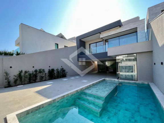 Foto do imóvel Casa com 6 Quartos à Venda, 350 m² em Barra Da Tijuca - Rio De Janeiro