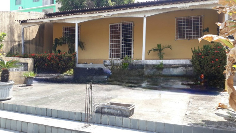 Imagem Casa com 3 Quartos à Venda, 360 m² em Parque 10 De Novembro - Manaus Imagem Casa com 3 Quartos à Venda, 360 m² em Parque 10 De Novembro - Manaus