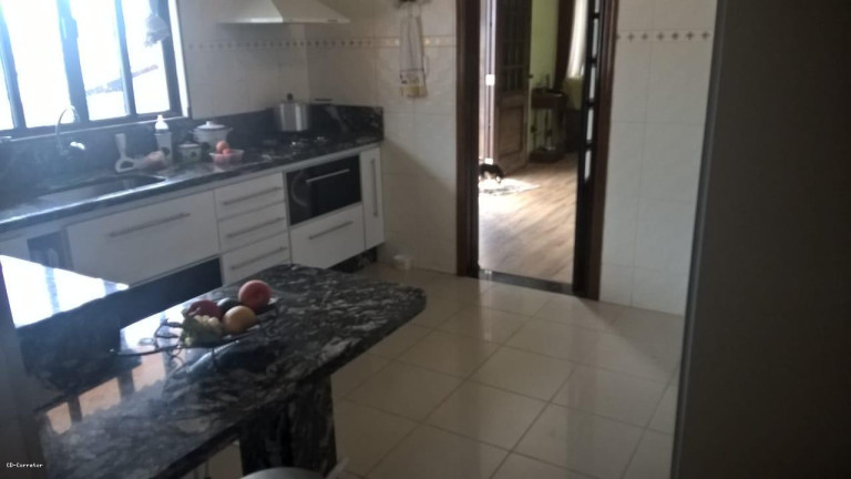 Imagem Sobrado com 3 Quartos à Venda, 331 m² em Bocaina - Ribeirão Pires