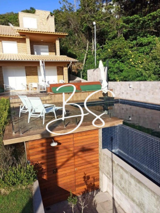 Imagem Casa com 5 Quartos à Venda, 180 m² em Centro - Garopaba
