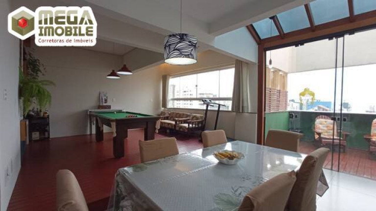 Imagem Apartamento com 2 Quartos à Venda, 150 m² em Centro - Florianópolis