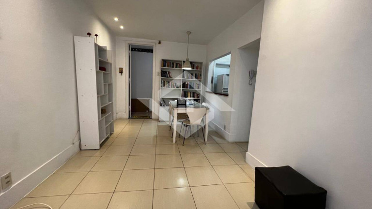 Imagem Apartamento com 2 Quartos à Venda, 80 m² em Copacabana - Rio De Janeiro