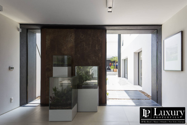 Imagem Casa com 3 Quartos à Venda, em Jardim Paulista - São Paulo Imagem Casa com 3 Quartos à Venda, em Jardim Paulista - São Paulo