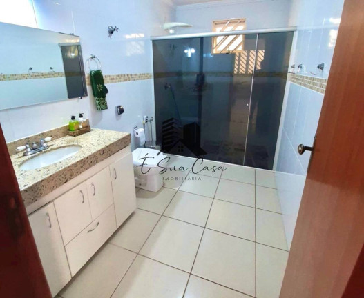 Imagem Casa com 5 Quartos à Venda, 360 m² em João Pinheiro - Belo Horizonte Imagem Casa com 5 Quartos à Venda, 360 m² em João Pinheiro - Belo Horizonte