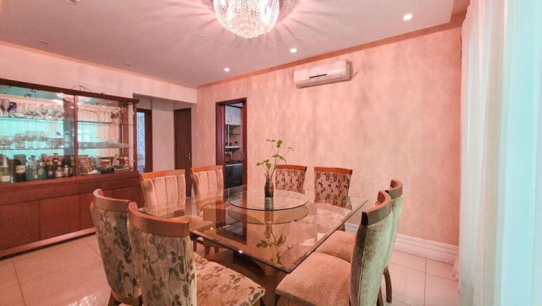 Imagem Casa com 4 Quartos à Venda, 267 m² em Jardim Itu - Porto Alegre