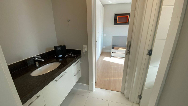 Imagem Apartamento com 3 Quartos à Venda, 138 m² em Barra Norte - Balneário Camboriú Imagem Apartamento com 3 Quartos à Venda, 138 m² em Barra Norte - Balneário Camboriú