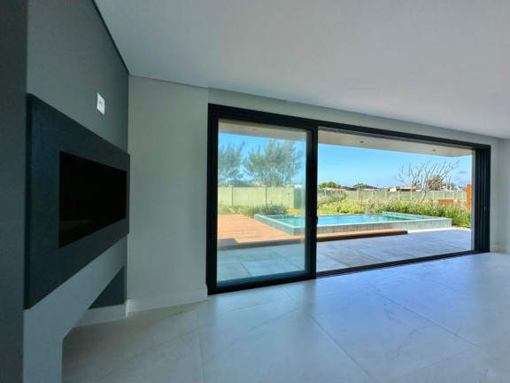Imagem Casa com 5 Quartos à Venda, 270 m² em -- - Capao Da Canoa