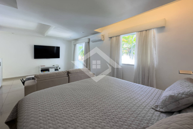 Imagem Casa com 6 Quartos à Venda, 430 m² em Barra Da Tijuca - Rio De Janeiro Imagem Casa com 6 Quartos à Venda, 430 m² em Barra Da Tijuca - Rio De Janeiro