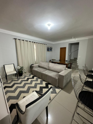 Imagem Casa com 3 Quartos para Alugar, 136 m² em Gonzaga - Santos