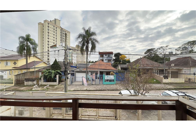 Imagem Casa com 3 Quartos à Venda, em Passo Da Areia - Porto Alegre Imagem Casa com 3 Quartos à Venda, em Passo Da Areia - Porto Alegre