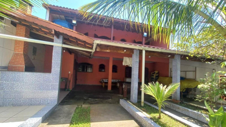 Imagem Sobrado com 3 Quartos à Venda, 300 m² em Itanhaém Imagem Sobrado com 3 Quartos à Venda, 300 m² em Itanhaém