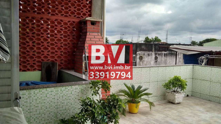 Imagem Casa com 2 Quartos à Venda, 120 m² em Bento Ribeiro - Rio De Janeiro Imagem Casa com 2 Quartos à Venda, 120 m² em Bento Ribeiro - Rio De Janeiro