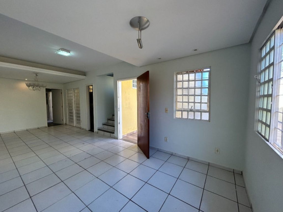 Imagem Sobrado com 3 Quartos à Venda, 146 m² em Jardim Santo Antonio - Goiânia