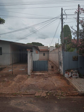 Casa à Venda, 380 m² em Jardim Petrópolis - Arapongas